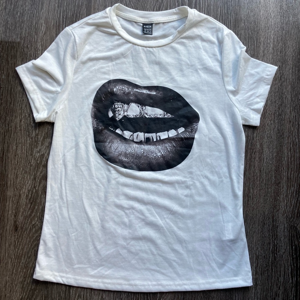 SHEIN Grill Mouth Tee